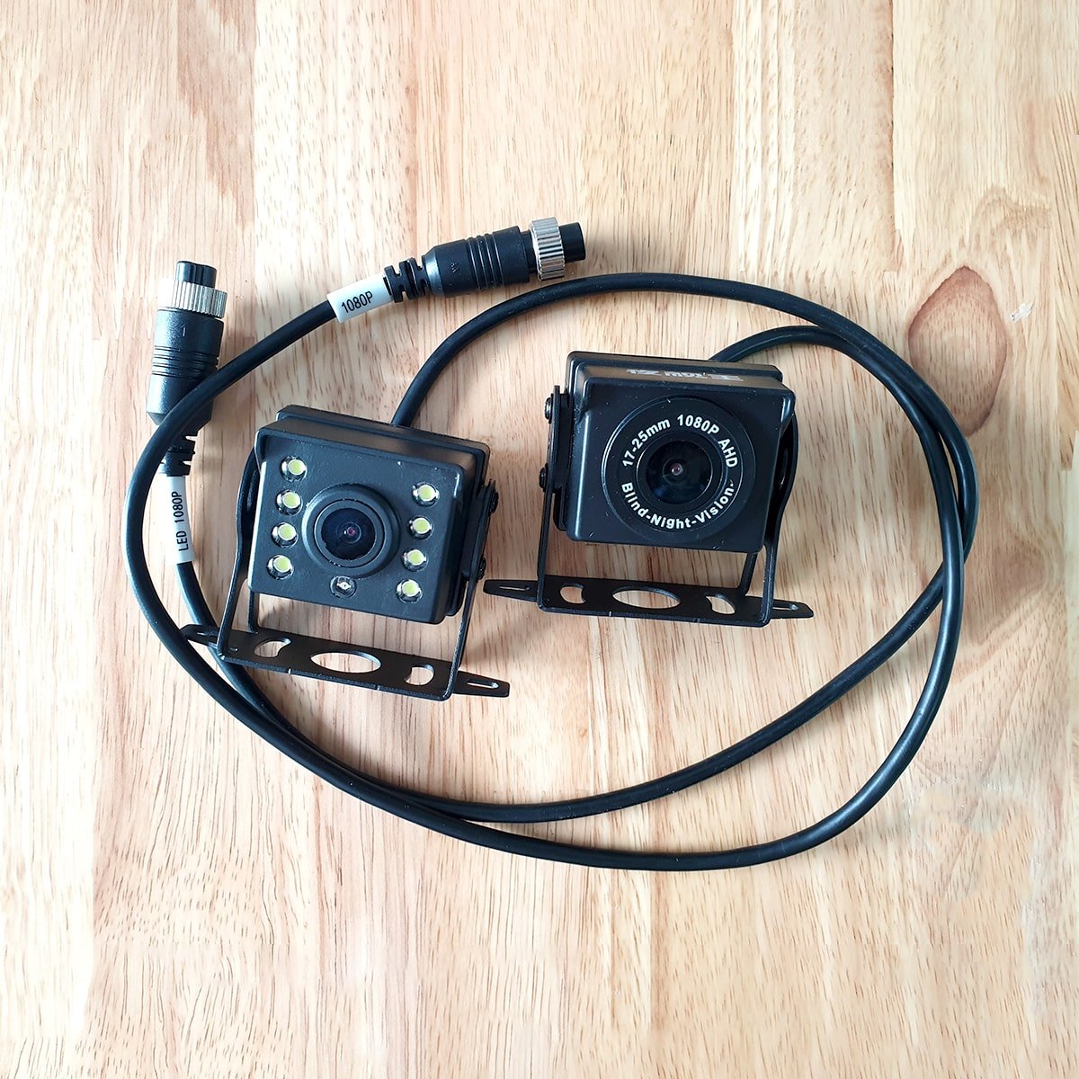 Camera hành trình xe tải 2 mắt 4k tặng thẻ 64GB