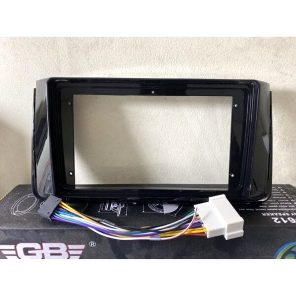 Mặt dưỡng màn hình Hyundai Solati 9 inch