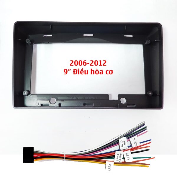 Mặt dưỡng màn hình Hyundai Starex 2005 - 2006