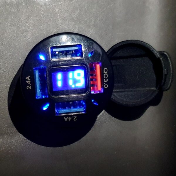 Tẩu sạc ô tô hỗ trợ sạc nhanh QC3.0