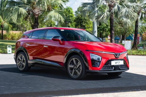 VinFast VF 7