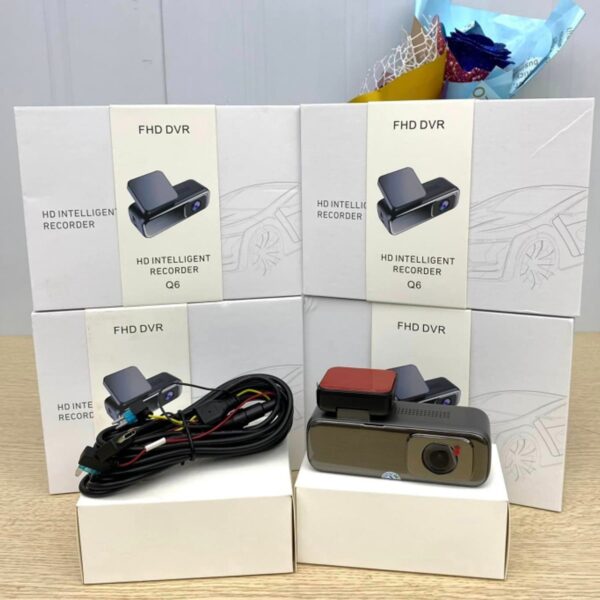 Camera hành trình Q6 ghi hình liên tục 24h